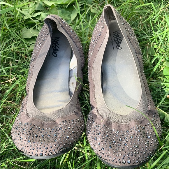Mossimo Supply Co. Shoes - Missio sliver ballet flats